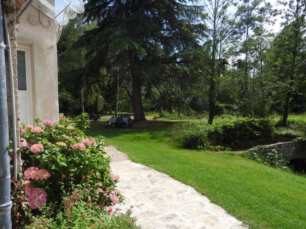 Crouzilles Le Moulin De Saussaye Bed & Breakfast エクステリア 写真