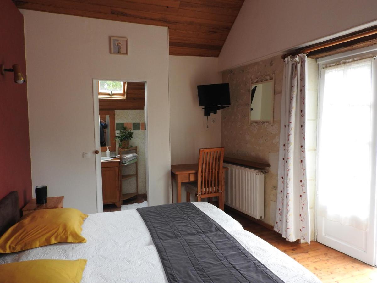 Crouzilles Le Moulin De Saussaye Bed & Breakfast エクステリア 写真