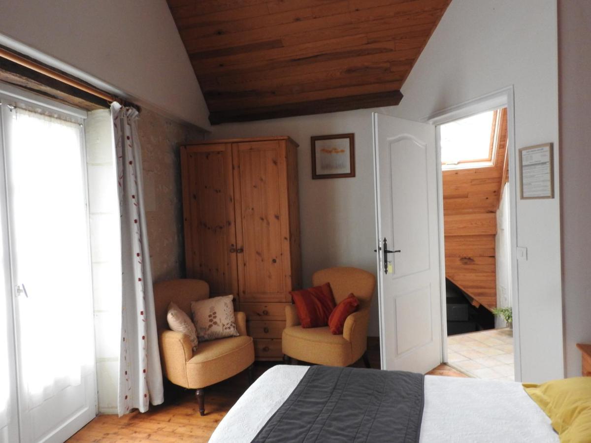 Crouzilles Le Moulin De Saussaye Bed & Breakfast エクステリア 写真