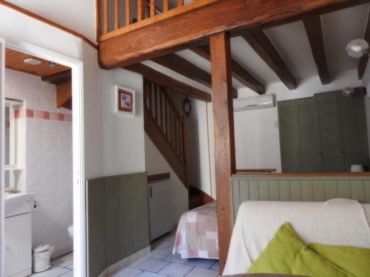 Crouzilles Le Moulin De Saussaye Bed & Breakfast エクステリア 写真